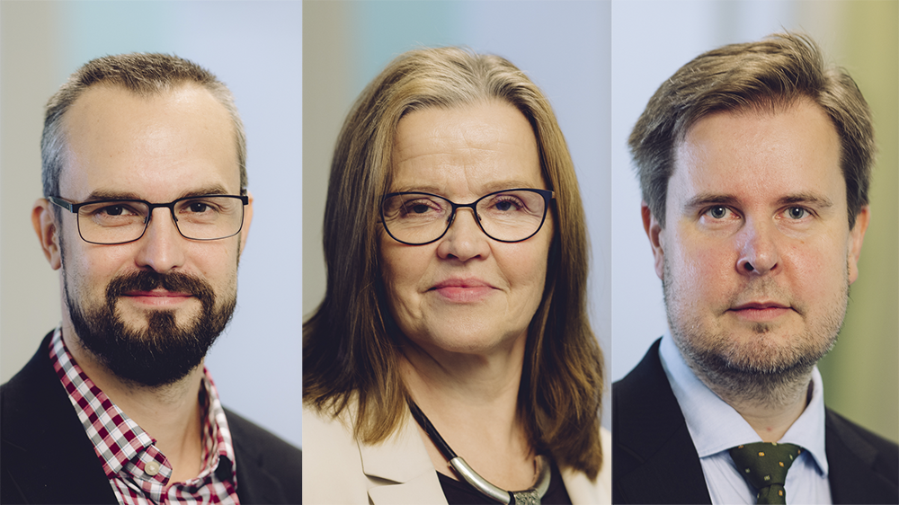 Alivaltiosihteeri Päivi Nerg, ylijohtaja Jani Pitkäniemi ja muutosjohtaja Ville-Veikko Ahonen.