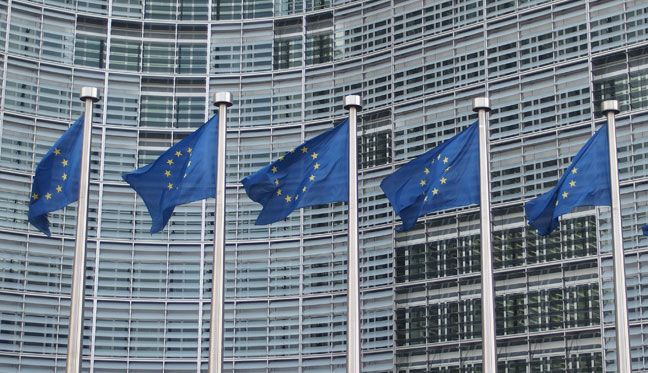 EU:n lippuja liehumassa Brysselissä