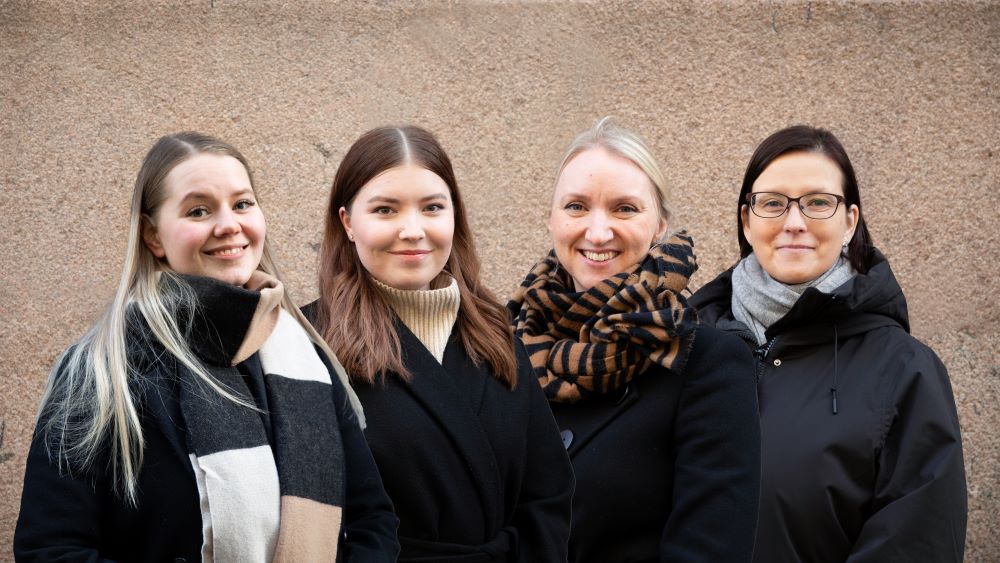 Kuvassa vasemmalta oikealle Minna Virsu, Riina Rinta-aho, Mette Vuola ja Jaana Salmi