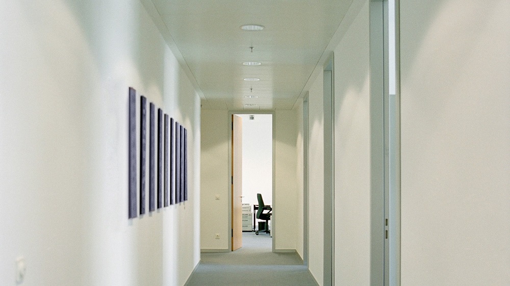 kontorets korridor.